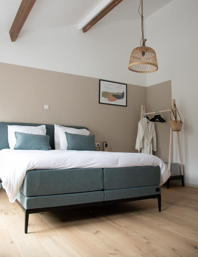 Double Room,1111156431:JPEG