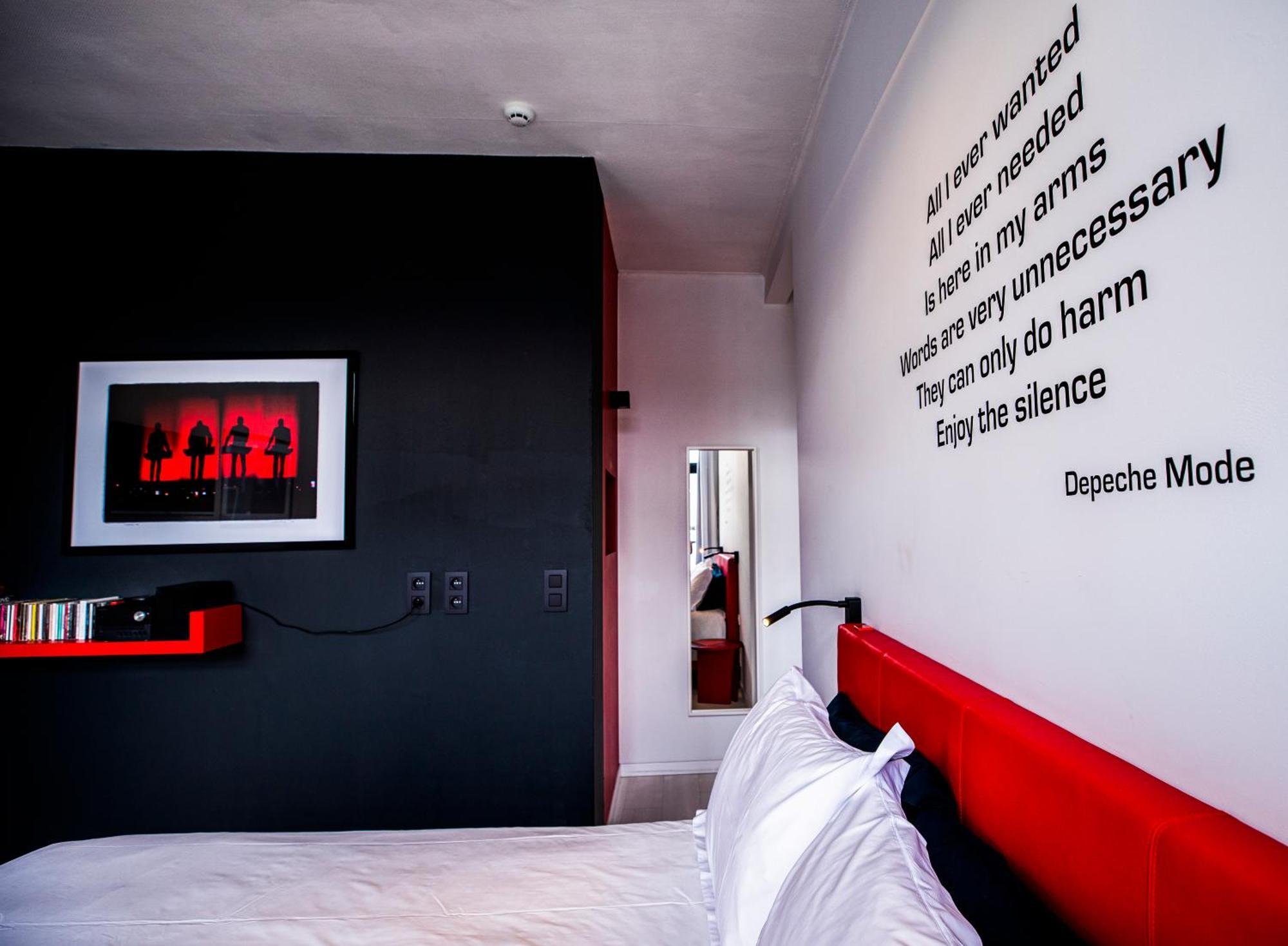 Double Room Electro