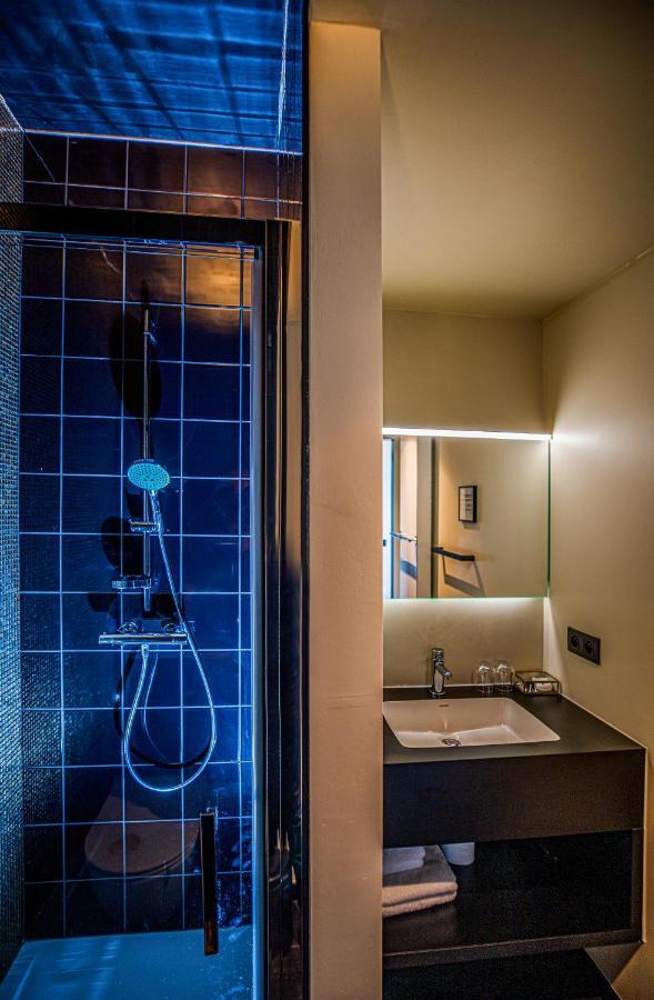 Double Room Glamrock