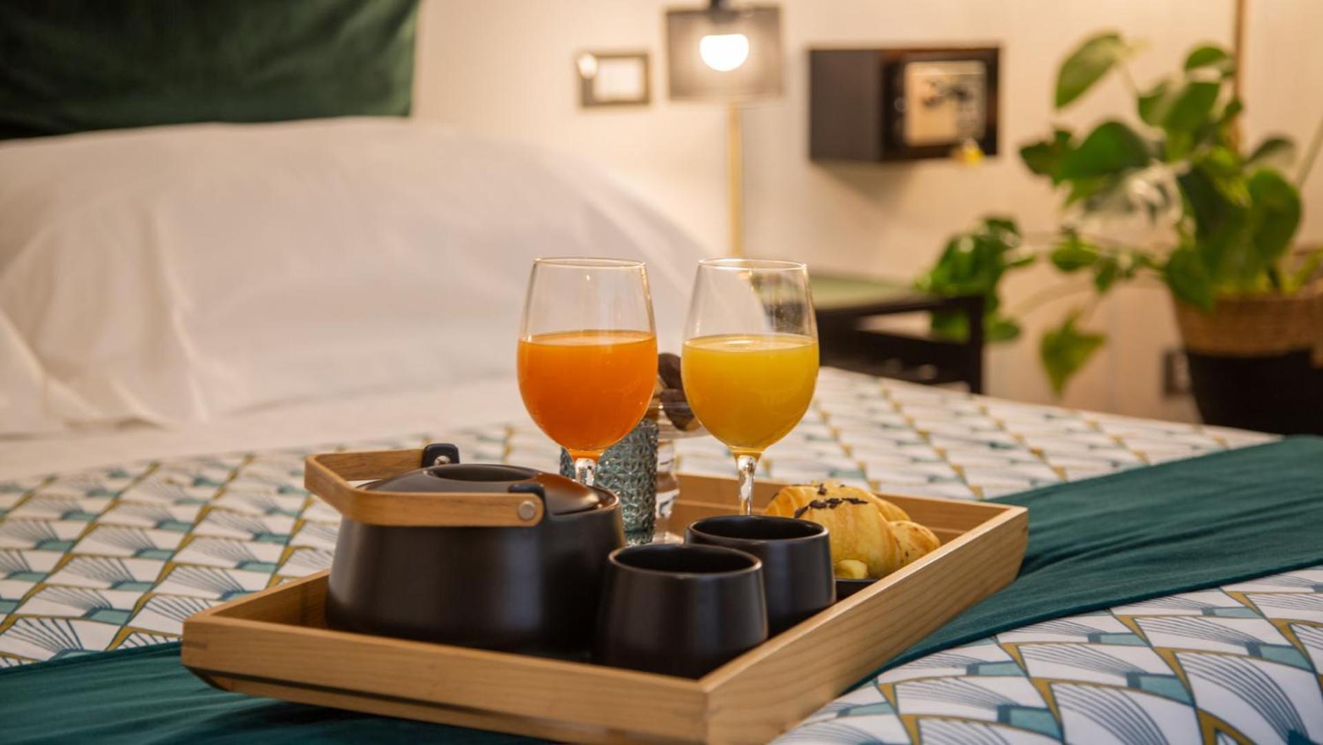 Superior Suite - Annex,1525061194:JPEG