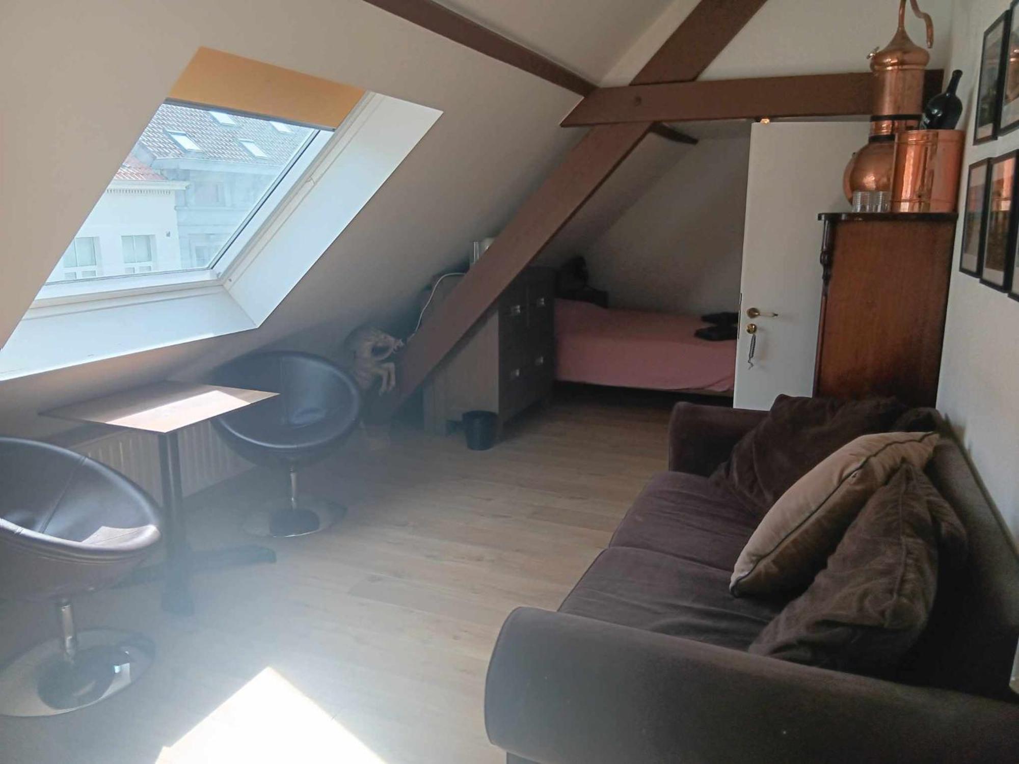 Edward Hopper Room,1594773587:JPEG