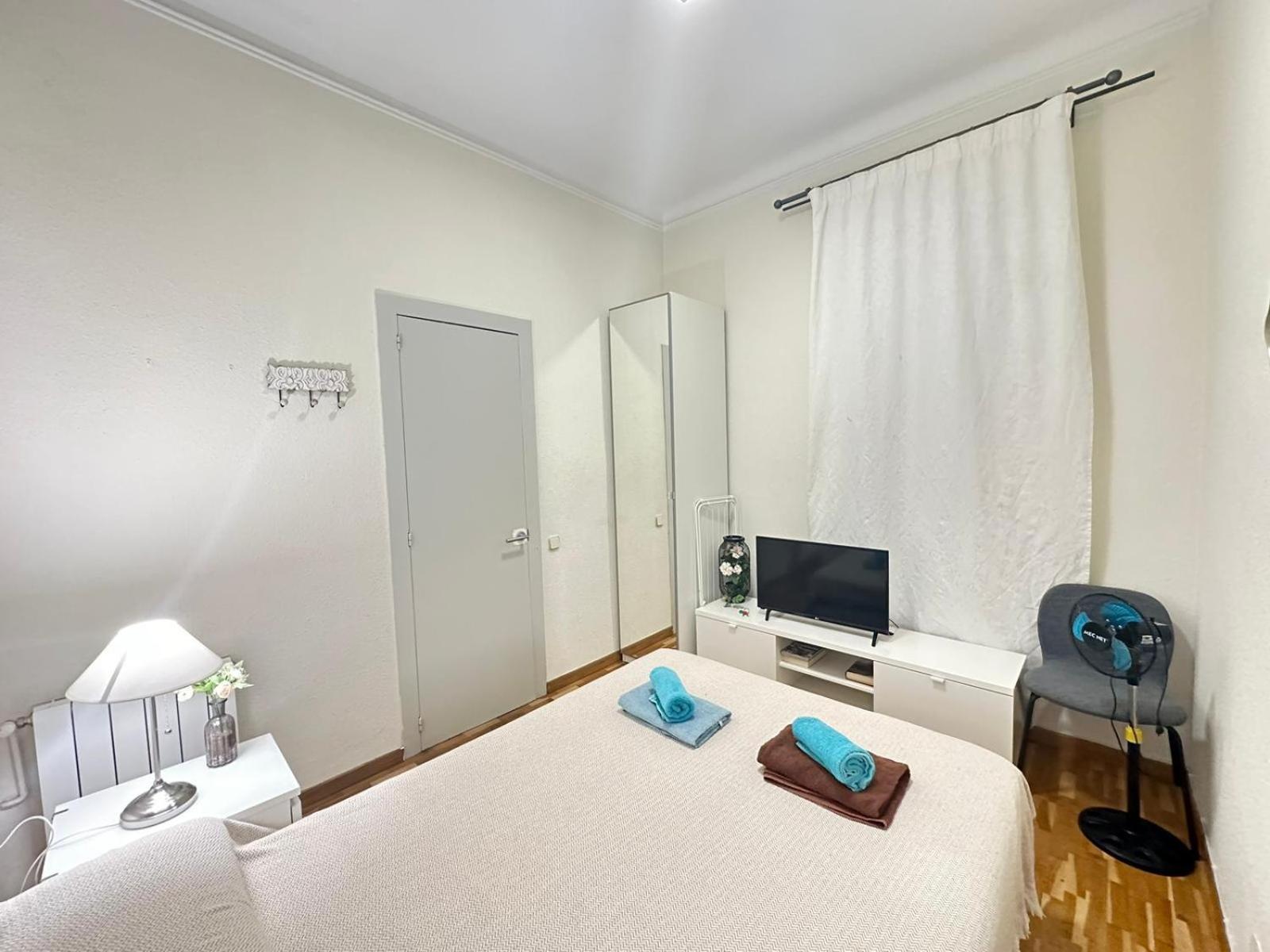 Double Room with Shared Bathroom,1605112848:JPEG