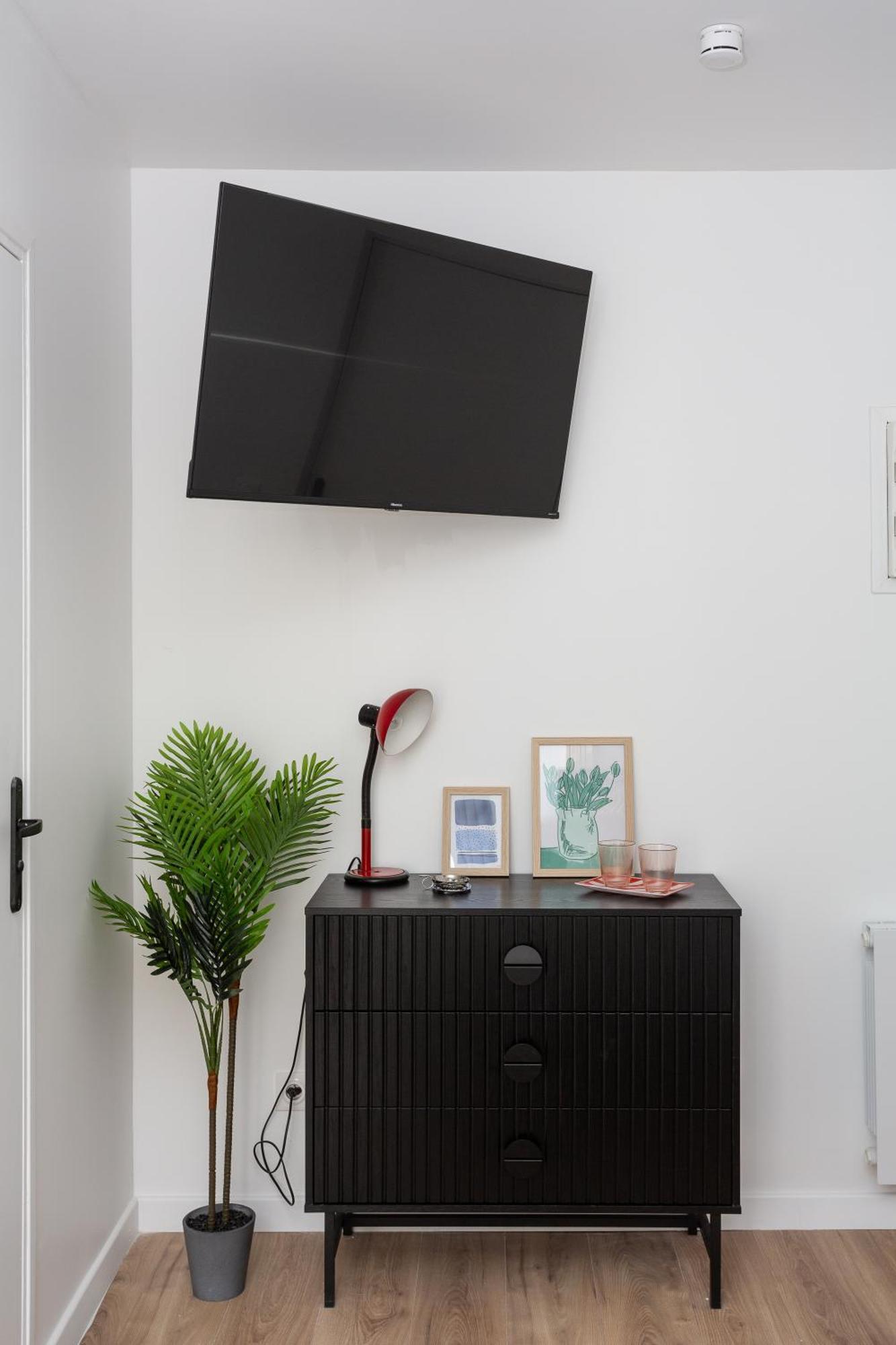 Double Room,1629824112:JPEG