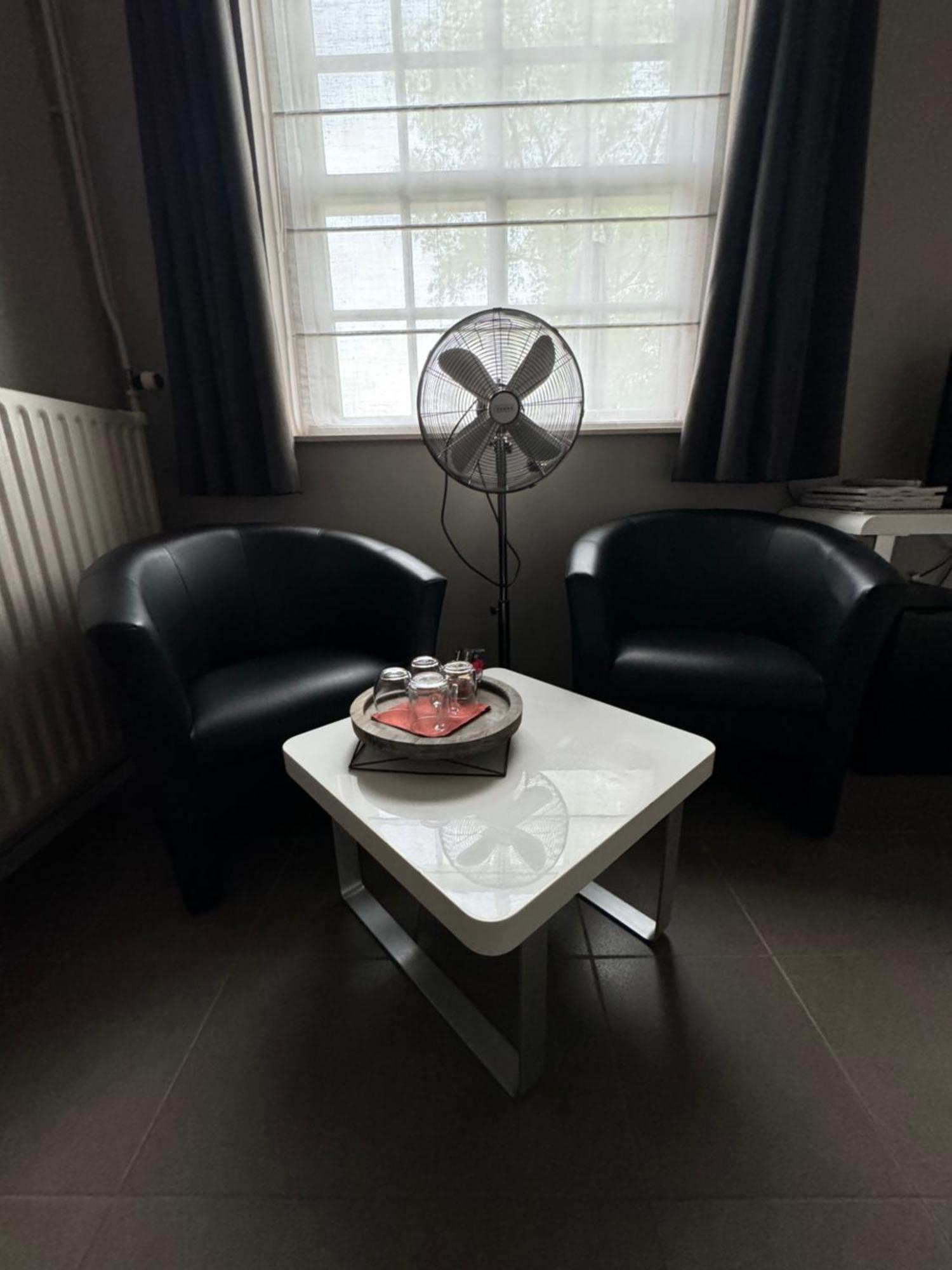 King Room,1637556403:JPEG