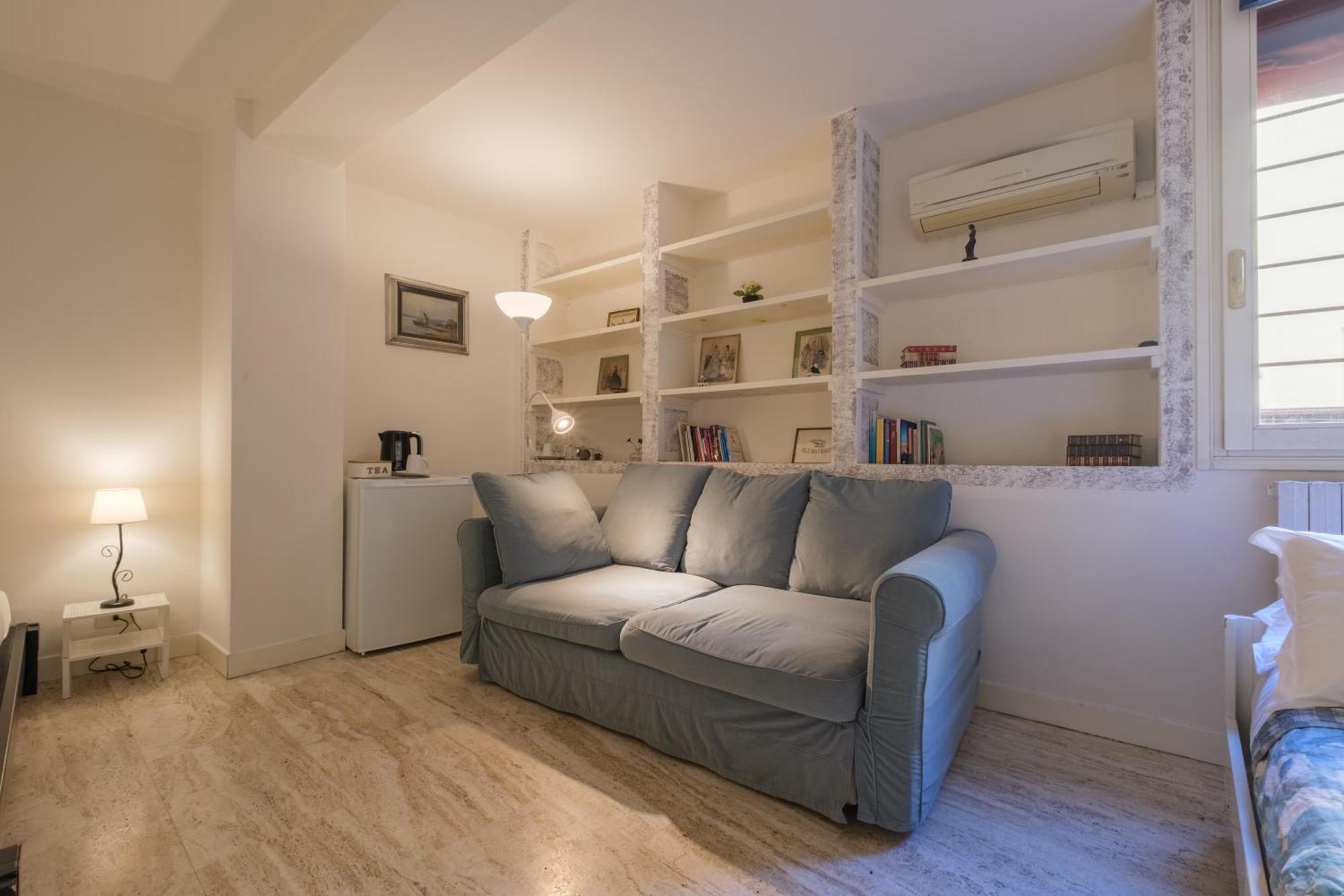 Driepersoonskamer met Eigen Externe Badkamer