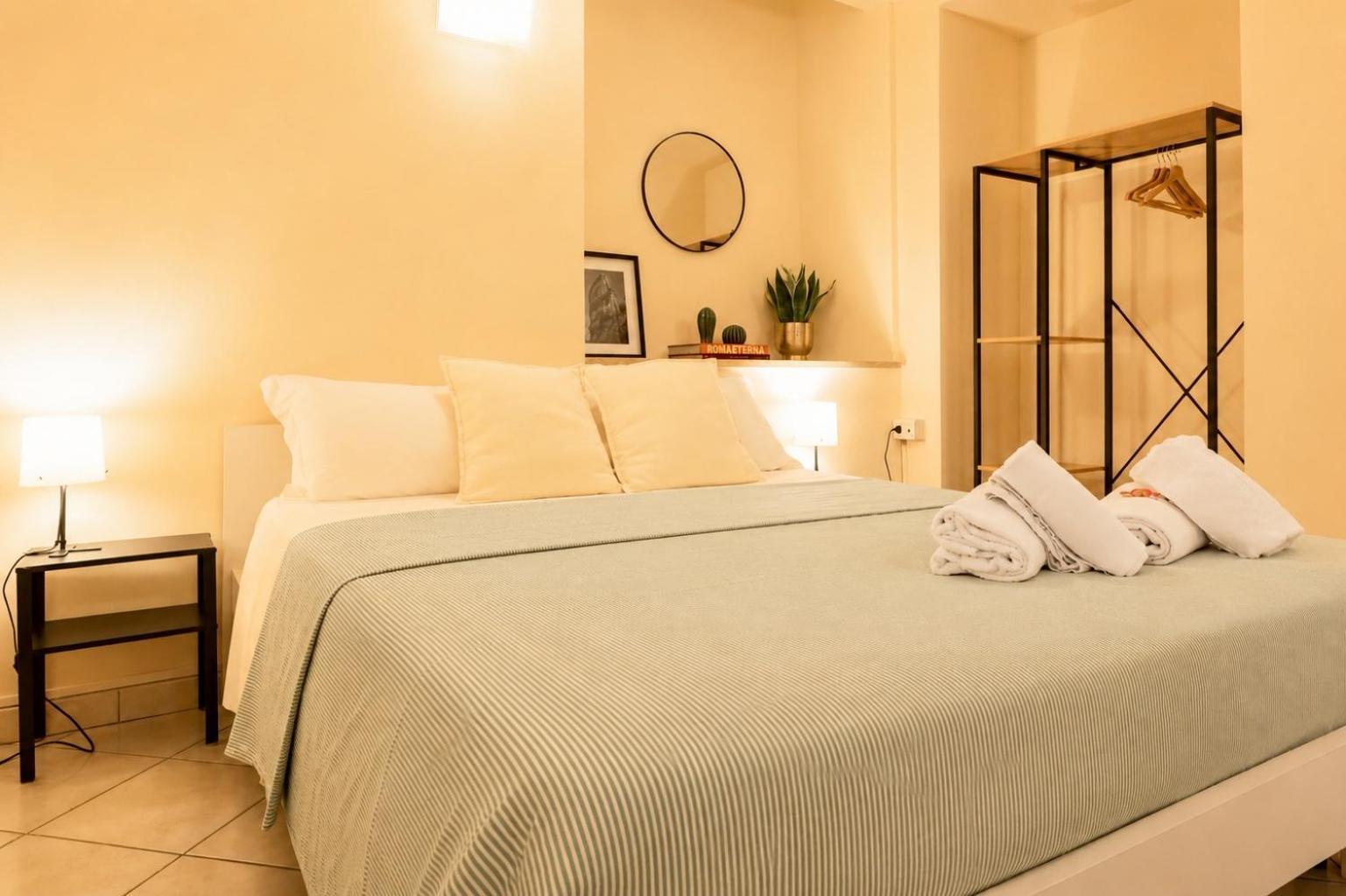 Tweepersoonskamer met een Eigen Externe Badkamer