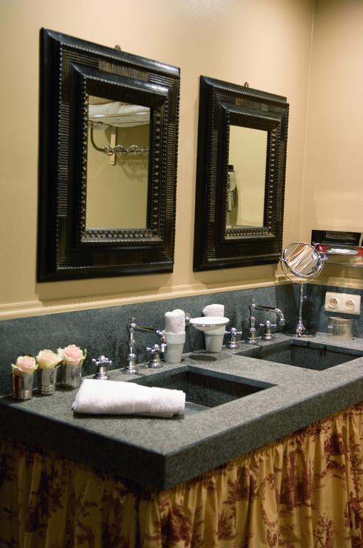 Luxe Suite met Uitzicht op de Gracht