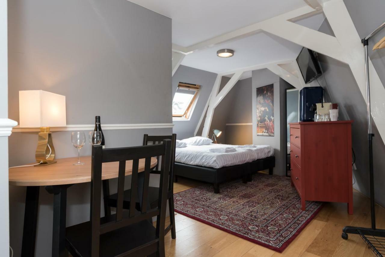 Deluxe Room,891754393:JPEG