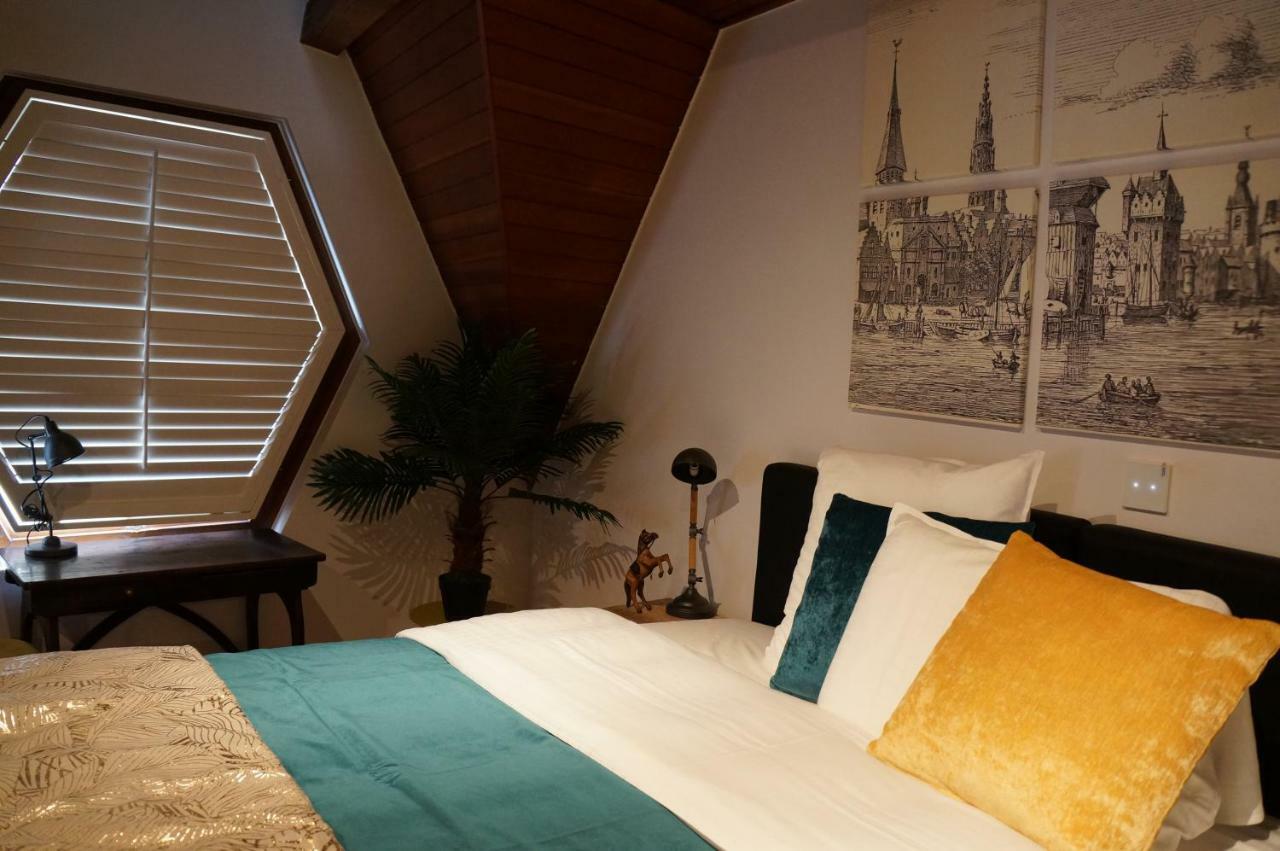 Deluxe Suite double bed or 2 single beds