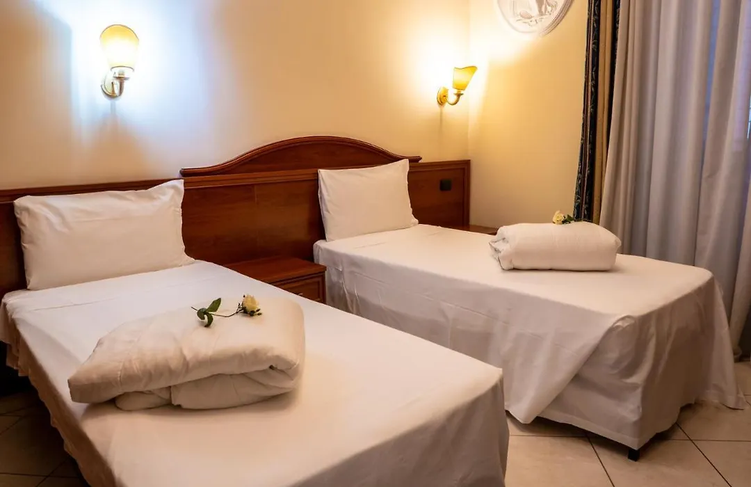 Caroline Suite-1