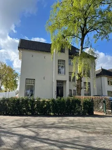 Luxe Kamer In Stadsvilla, Gratis Parkeren!-1