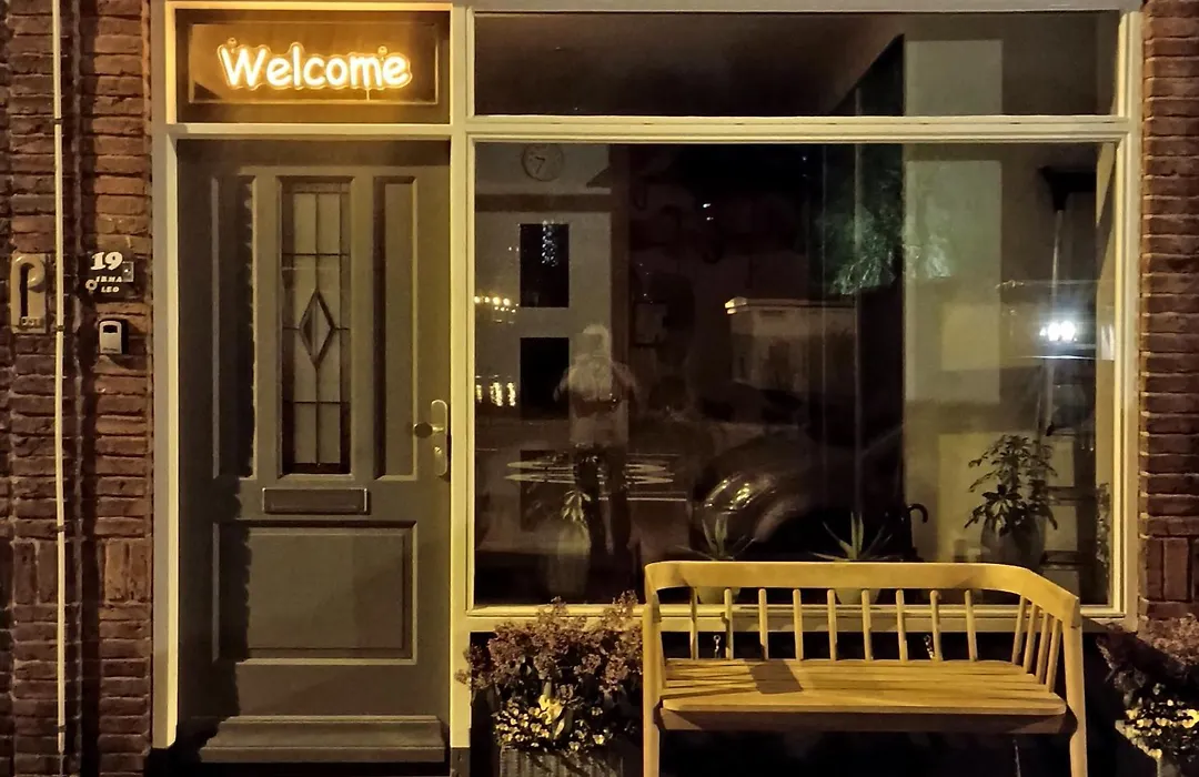 B&B Sunflower Leiden-1