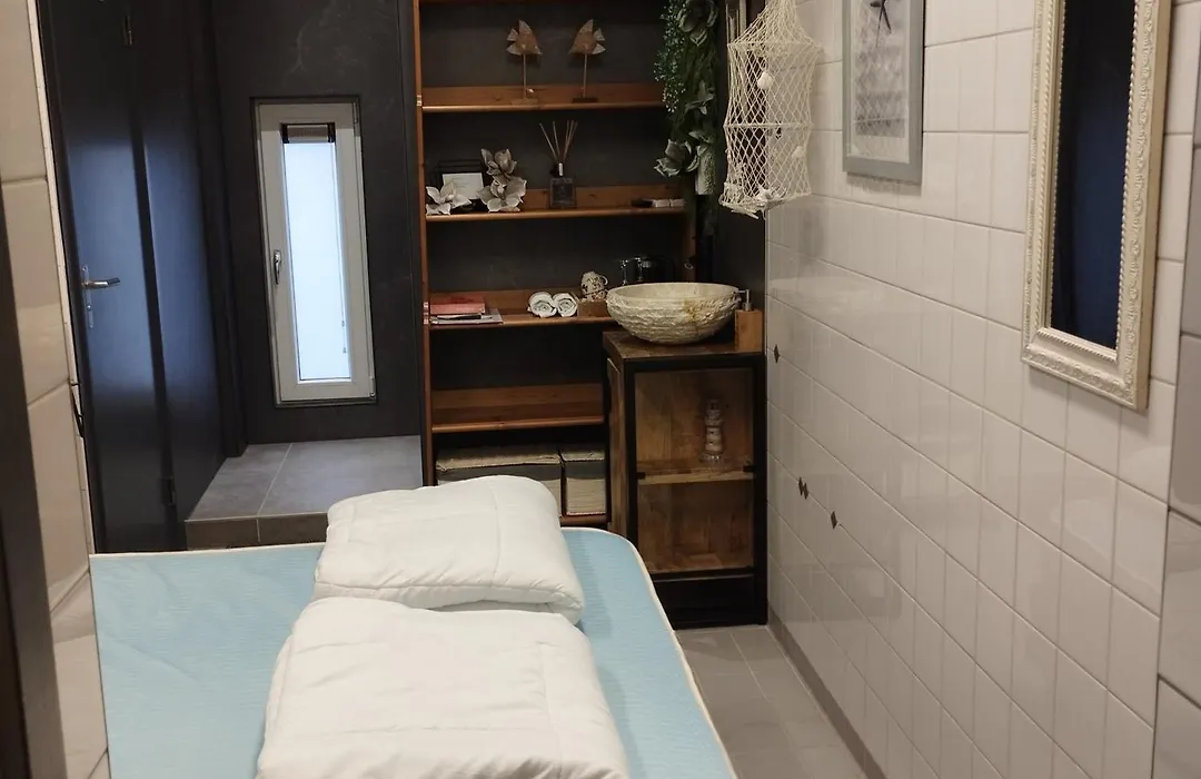 Voormalige Gevangenis Cel bij B&B Gezond aan Zee - Toegang Wellnesstuin meerprijs-1