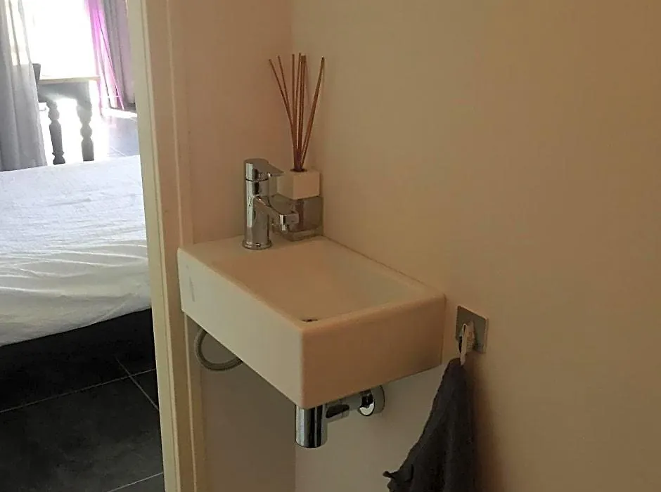Bed&Breakfast aan de banis-1