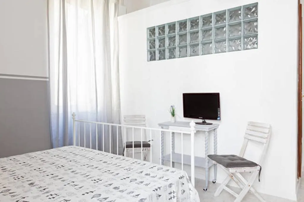 Domus Merulana Bed And Breakfast-1