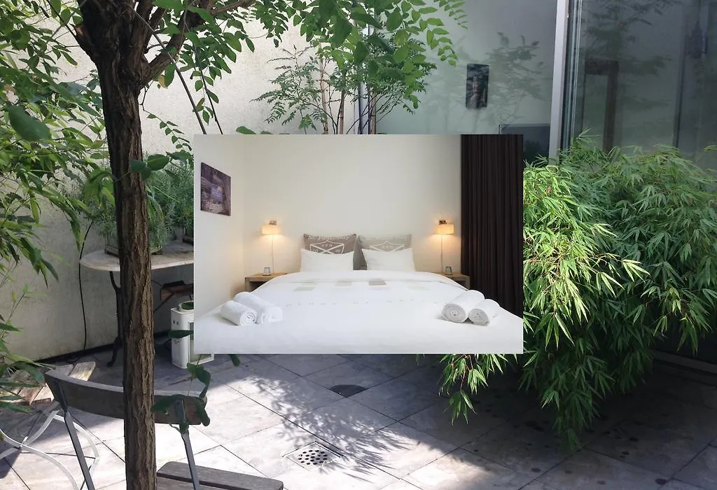 Villa Yburg-1