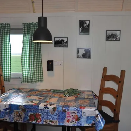 Your Nice Waggon At The Cow'S Paradise-2
