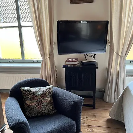 B&B De Kamer Hiernaast-3