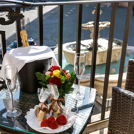 V Collection Piazza Farnese Luxury Suites-3