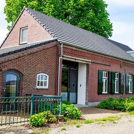B&B De NieuwenHof 'De Tuinkamer'-3