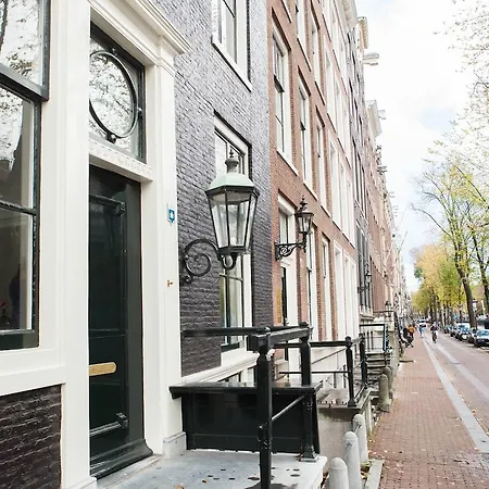 Mokum Suites-2