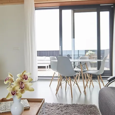 Lake View Apartment Amsterdam-3