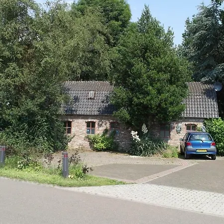 Art, Bed & Breakfast-2