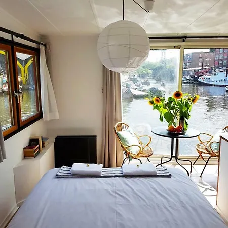 Houseboat Concordia B&B-3