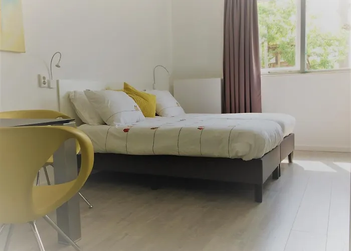 Haarlem 49 Bed and Breakfast