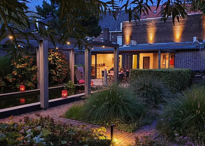 Downtown Hideaway, B&B Grand Deluxe Eindhoven