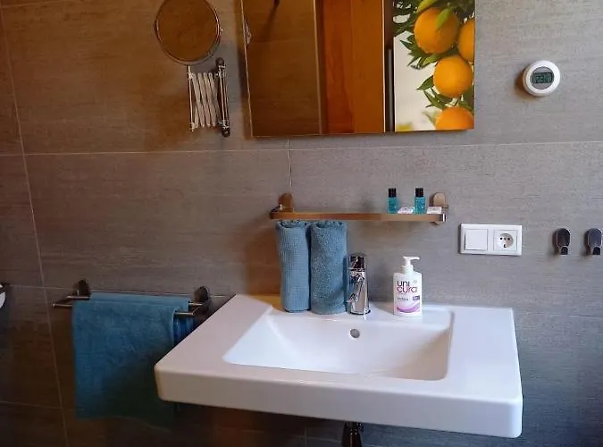 Os Mundos Bed and Breakfast Deurne