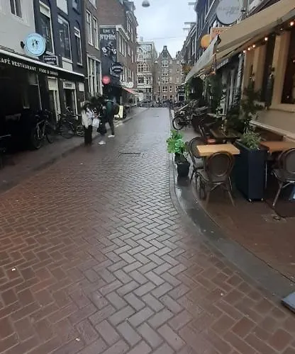 Charlotte, Not For Parties, Not A Hotel, Room With Shared Bathroom, No Kitchen Amsterdam