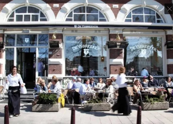 Tiny Houseboat B&B On The Amstel River Amsterdam