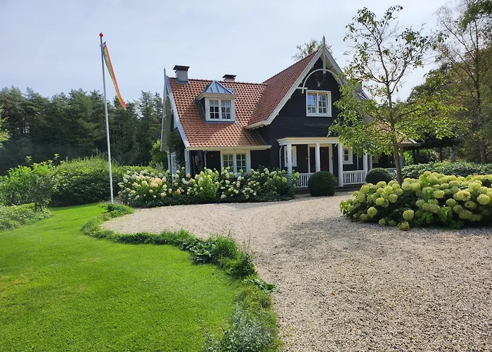 Bed en BreakfastHuize Koempoelan