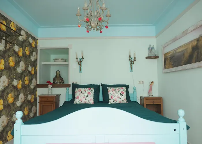 B&B Bureau Warmoesstraat Den Burg