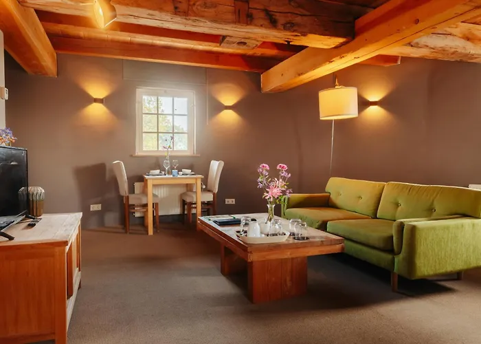 Sleep In A Windmill - Molen Hunsingo Bed and Breakfast Onderdendam