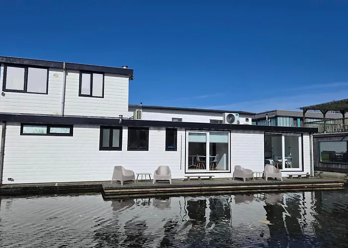 HouseBoat the New Lake - Nieuwe Meer Amsterdam