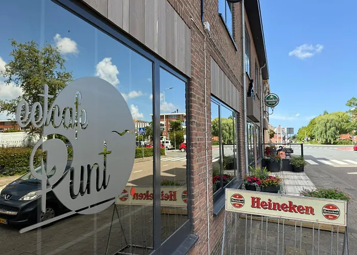 Eetcafé Punt Bed and Breakfast Roelofarendsveen