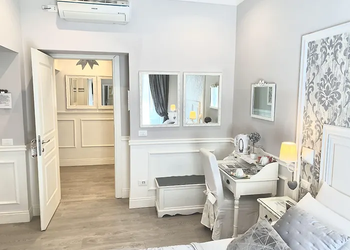 Charme & Chic Prestige Bed and Breakfast Rome