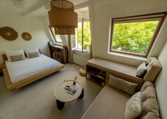 Canal View Stay Amsterdam