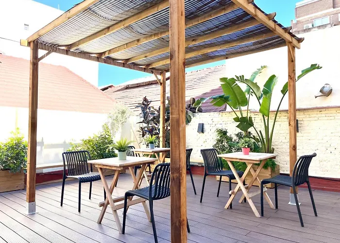 Bird House Bed and Breakfast Valencia